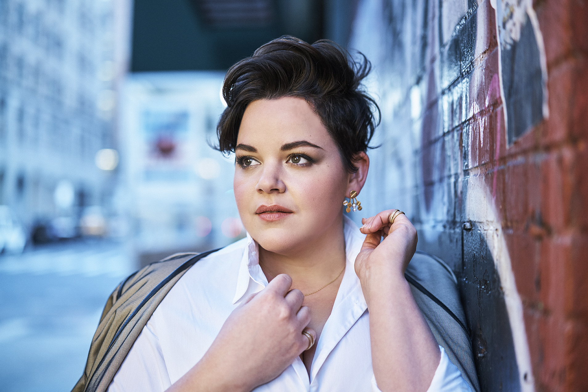 Melanie Field as Ellye