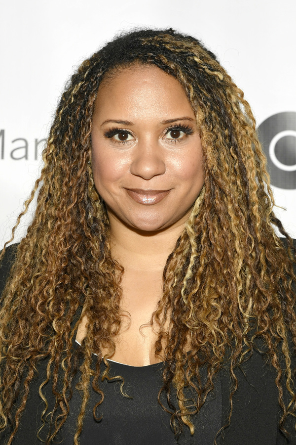 Tracie Thoms as Sara